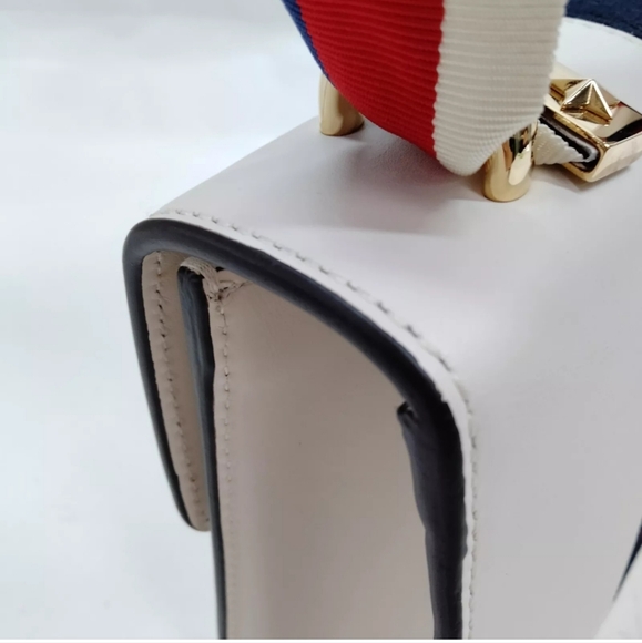 Gucci Crossbody bag Sylvie White Leather - Picture 11 of 16